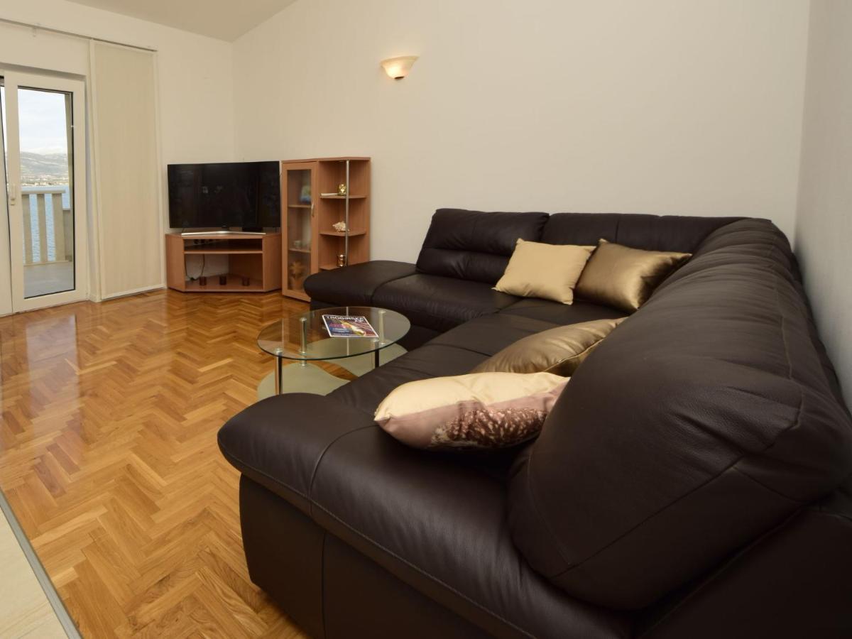 Apartment Mornar-2 By Interhome Трогир Экстерьер фото
